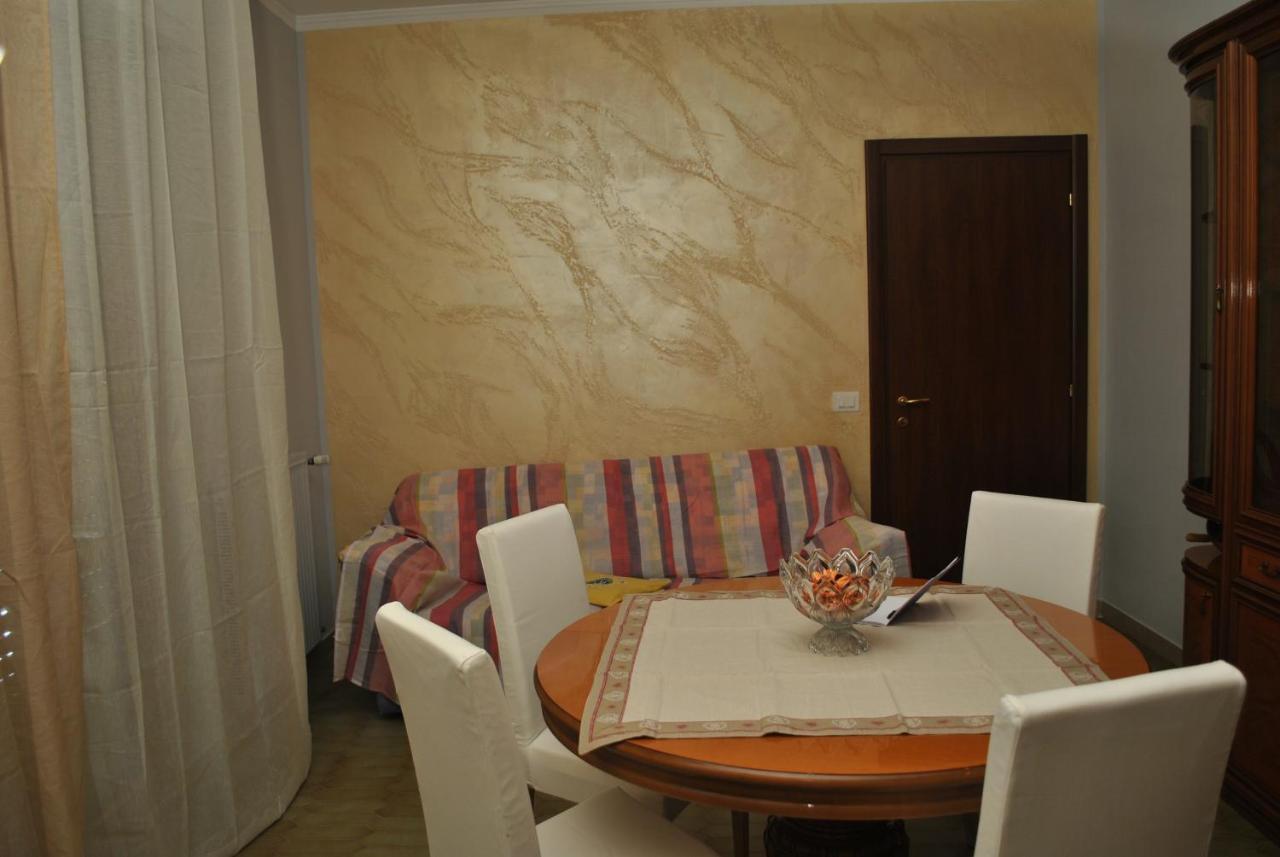 La Primula Apartment Ceparana Exterior foto
